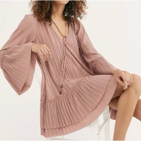 Free People Can't Help It Pleated Dress Oversized Pink V-Neck Long Sleeve Size S - Picture 1 of 9